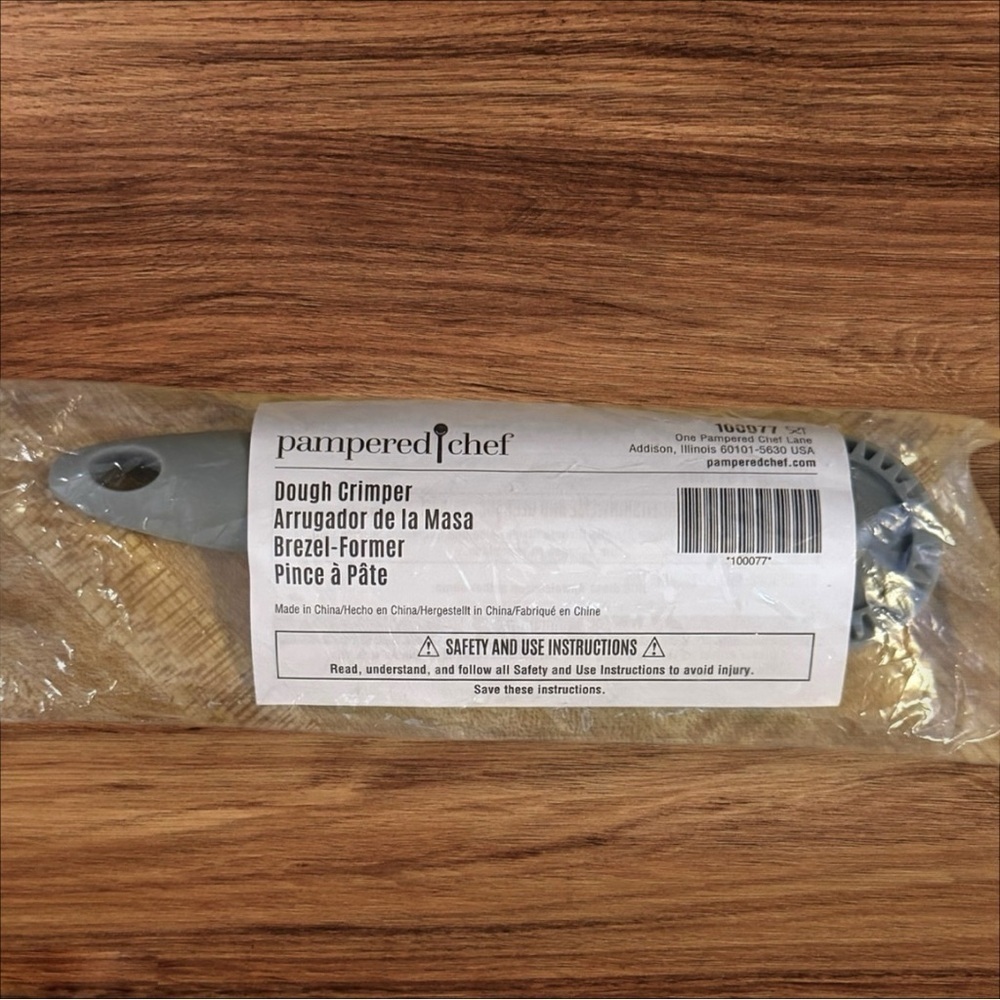 Pampered Chef Dough Crimper - New!
